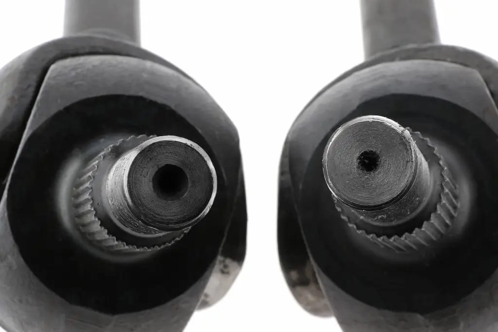 Spicer 10044469 Dana 44 Chromoly Axle Shaft, Dana 44 AdvanTEK, Fits 2018+ Jeep Wrangler JL (Rubicon/Unlimited Rubicon) with Narrow Open Diff, FAD Removal - Front thumbnail 3